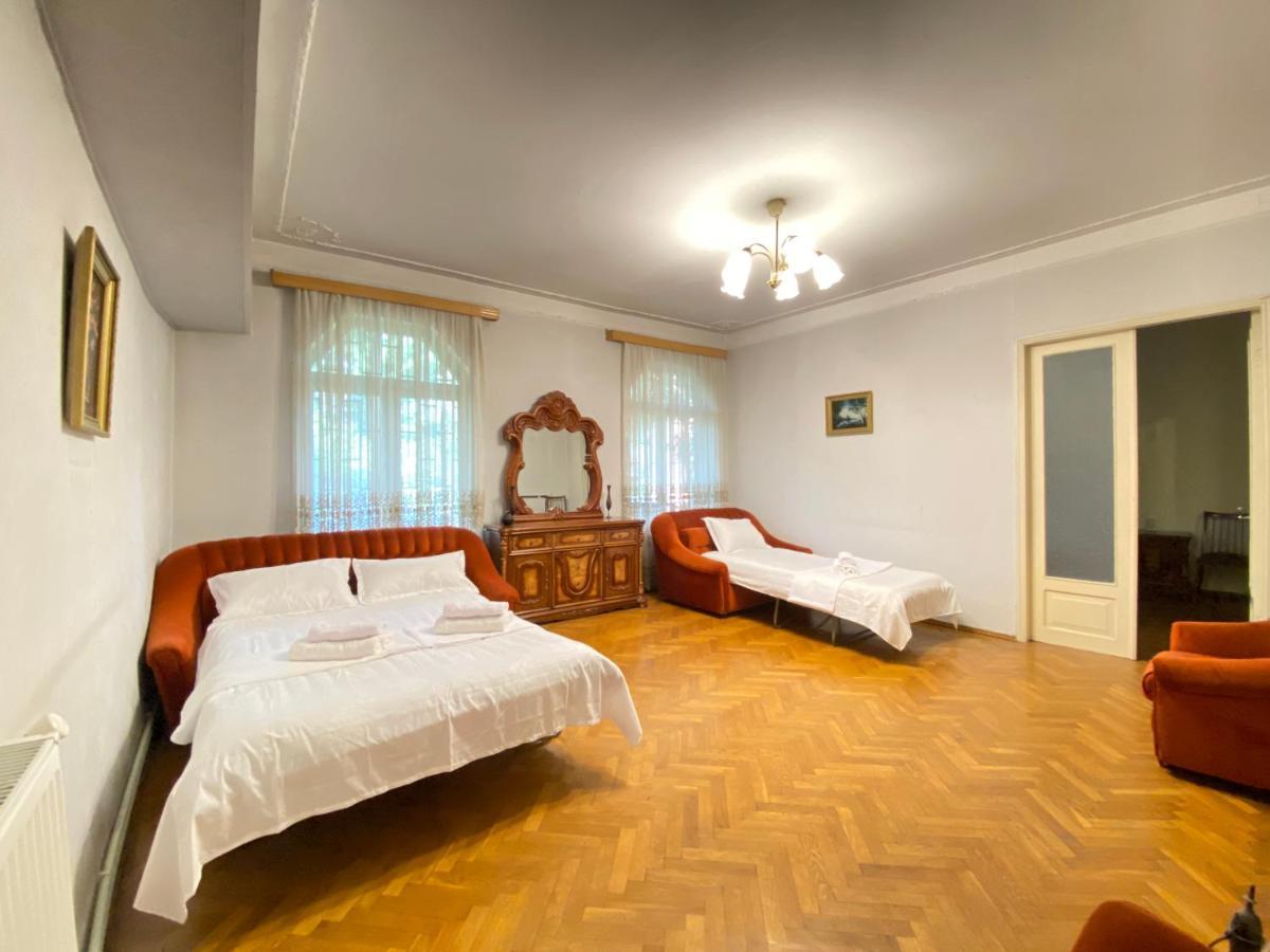 Davit'S Apartment 21 Tbilisi Buitenkant foto